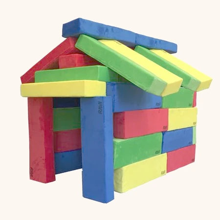 Haus aus Riesen-Softbausteine von RIWI