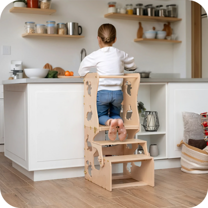 WOODANDHEARTS 2-in-1 Montessori Lernturm mit Tiermuster